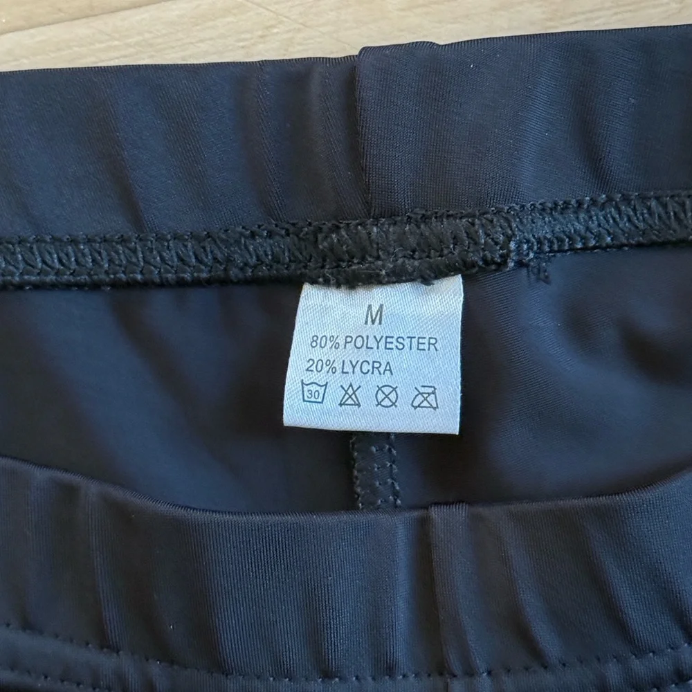 WOMENS BLACK AND PINK CYCLING BIKING ATHLETIC SHORTS SZ MED INDOOR CYCLING CLASS